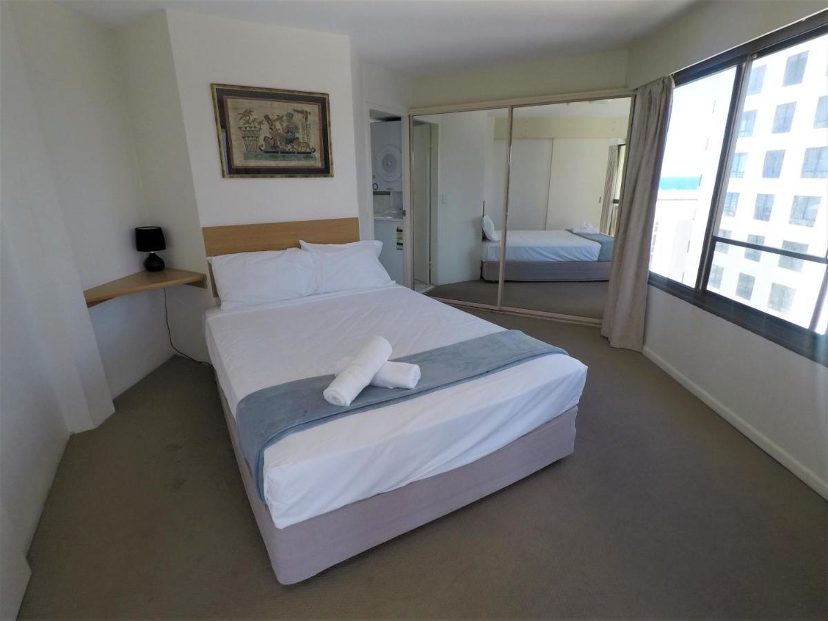Surfers Holiday Apartments Gold Coast Exterior photo